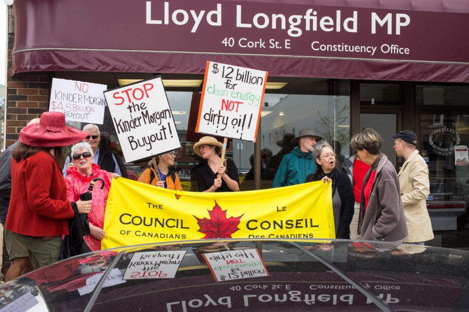 20180604 Kinder Morgan Protest Lloyd Longfield Office KA 06