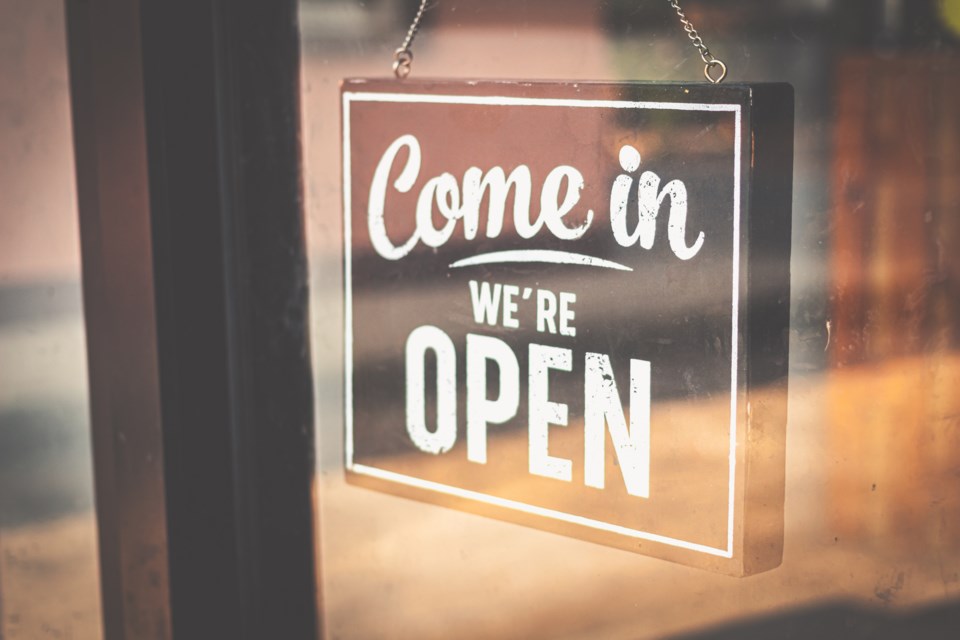 052820 -  open for business - open sign -AdobeStock_332122924