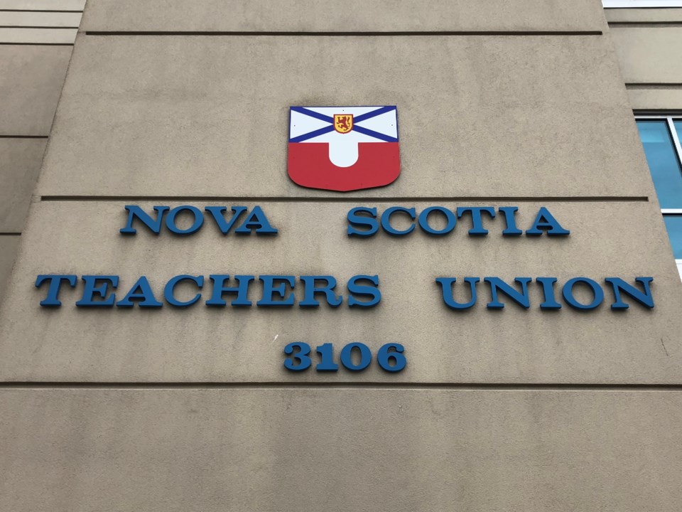 052318-nstu-nova scotia teachers union-IMG_5857