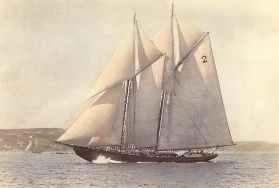 032521 - Bluenose_1921_by_MacAskill