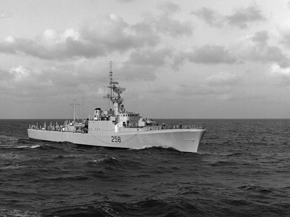 102319-hmcs kootenay