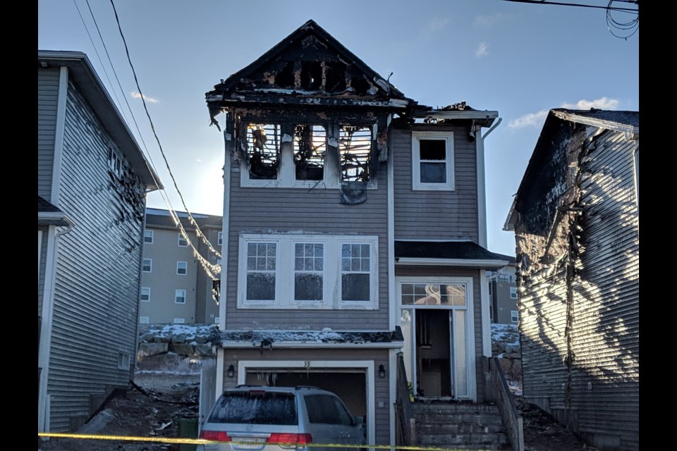 Overnight fire on Quartz Drive in Spryfield on Feb. 19, 2019 (Mark Hodgins/HalifaxToday.ca)