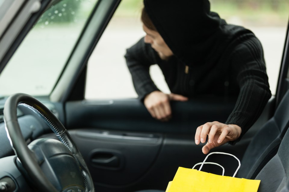 112917-AdobeStock_68451925-vehicle-car-theft-break in