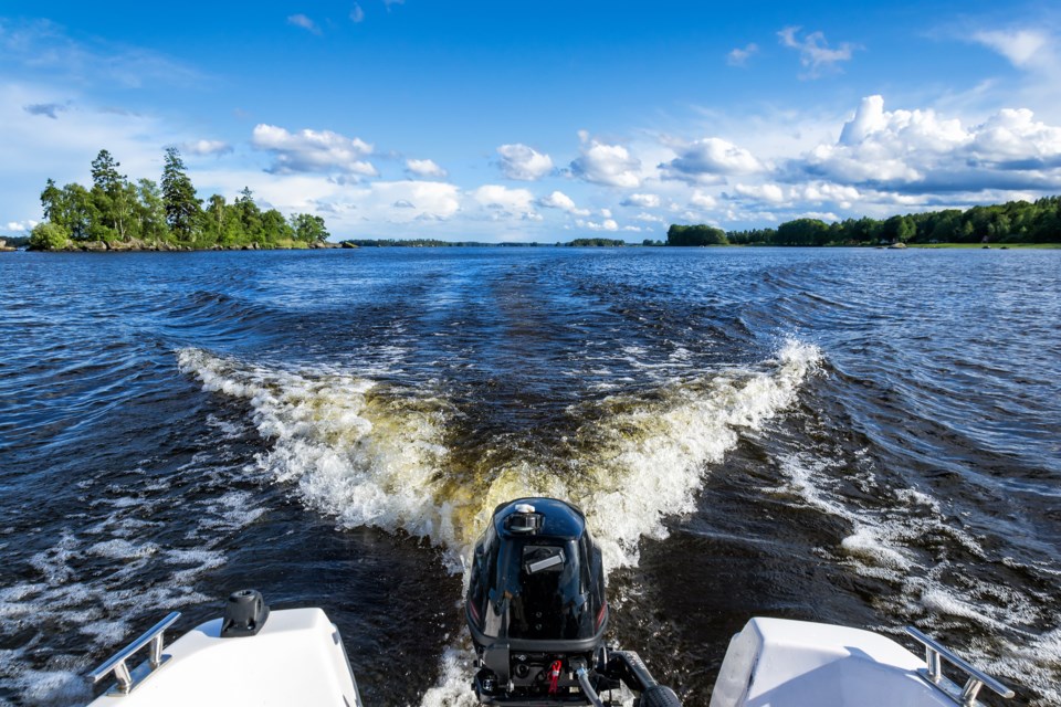 050619-summer-boat-safety-speed boat-motorboat-AdobeStock_114981574