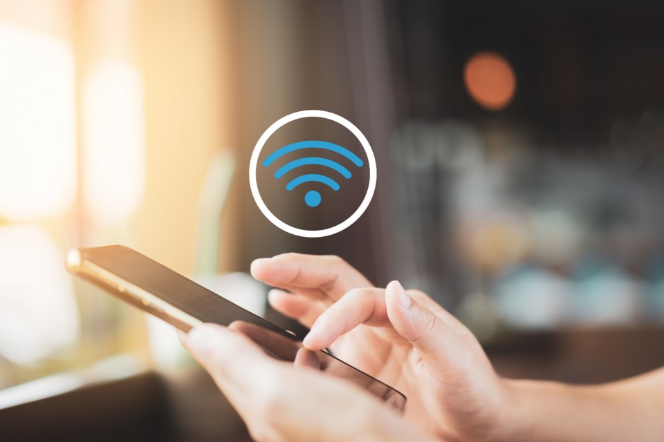 051320 - hotspot - wifi - internet access AdobeStock_291294173