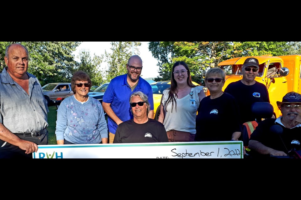 Innisfil Beach Cruisers with Rick Sharples, Ron Haist VP Innisfil Beach Cruisers, Ryan McLeod with RVH, and  Michelle
Menzies with  RVH.