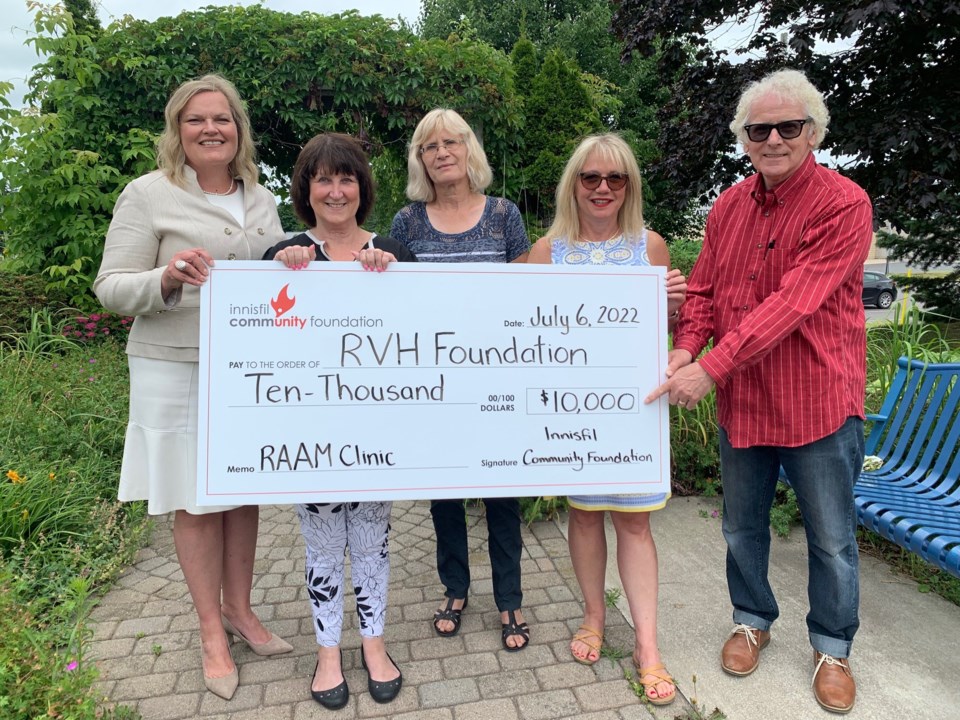 pamela-ross-rvh-foundation-ceo-and-icf-board-of-directors-anne-smith-anne-kell-sandra-rizzardo-and-howard-courtney-celebrate-grant-to-raam