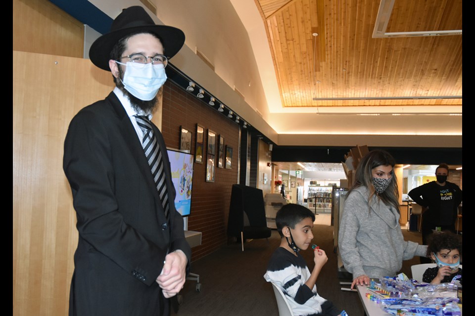 Rabbi Zev Kaplan, of Chabad Innisfil, at the public menorah lighting.