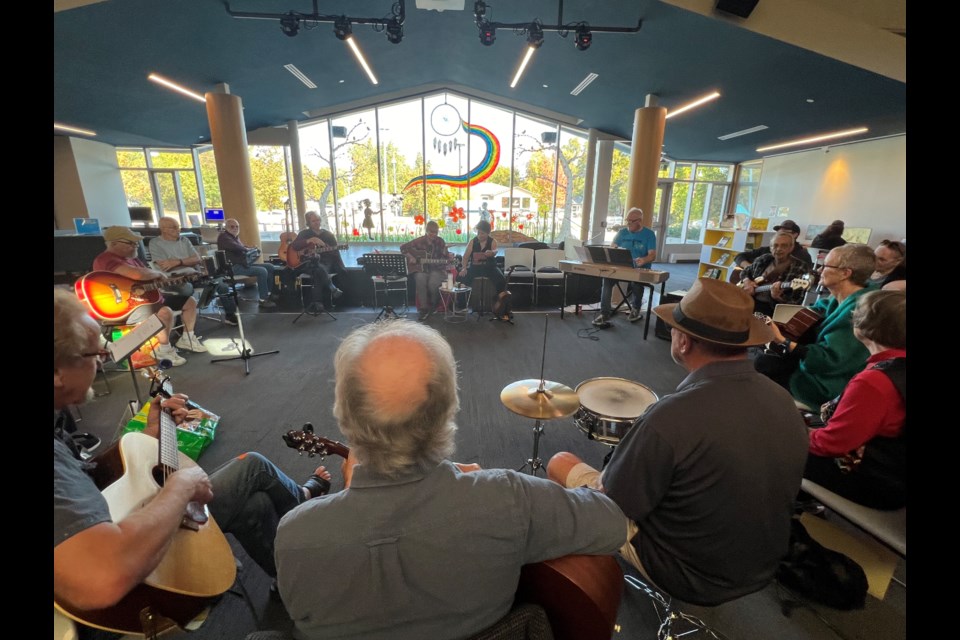 Patty McLaughlin has been sharing her love of music by bringing people together for years. Her friend, Patti Bentley, organized a belated birthday celebration for her at the Lakeshore branch of the Innisfil ideaLAB & Library this past Friday.