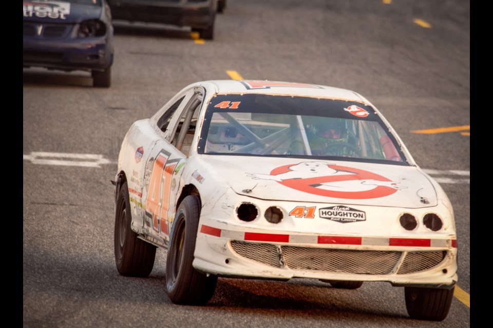 James Houghton claimed the inaugural Bone Stock Hilltop Nationals $1,000 feature win.