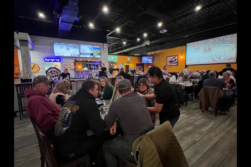 Wing’n It is a new family restaurant/sports bar located at 1070 Innisfil Beach Rd. It opened in September 2023.