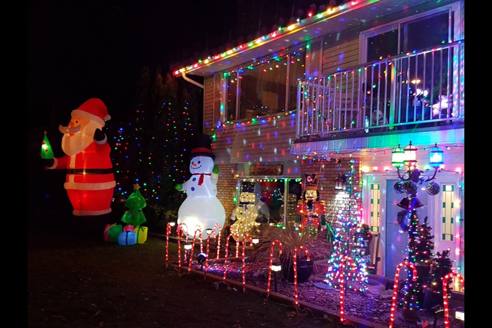 Five For Friday The Griswold Christmas Houses Of Kamloops