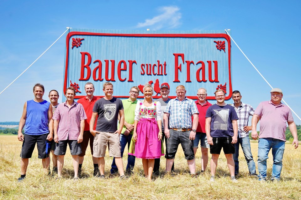 This year's group of German-speaking farmers included men from other countries as well, like Austria and Namibia. (via MG RTL D)
