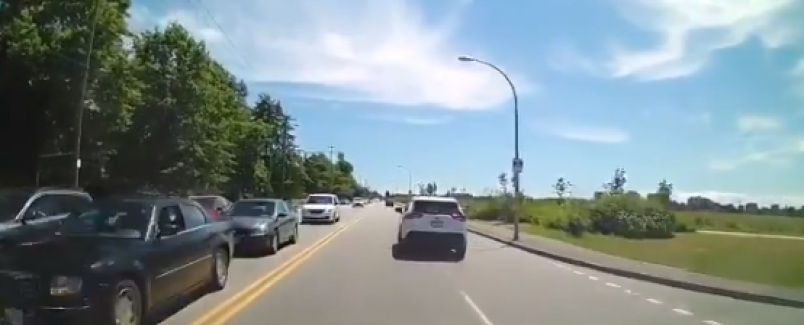 driver-in-two-lanes