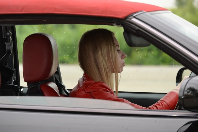 photo-behind-the-wheel