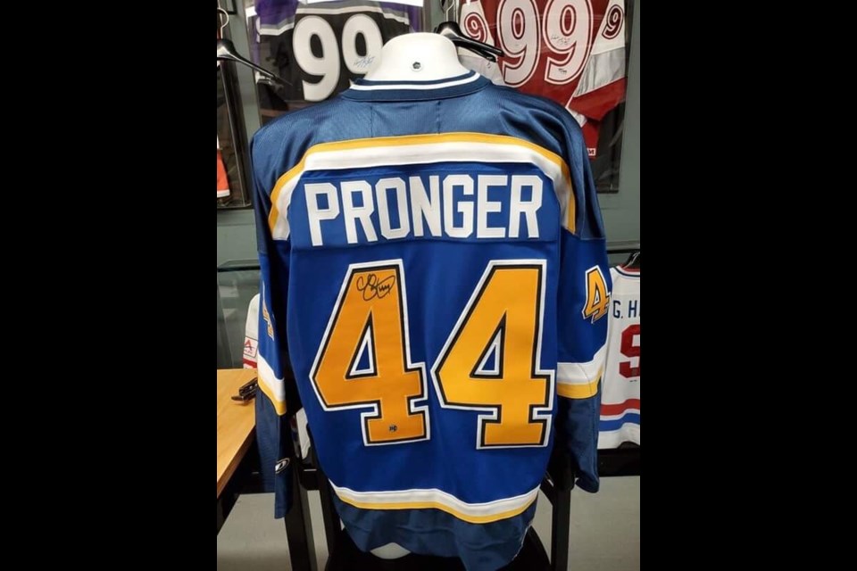 NHL St. Louis Blues Chris Pronger #44 Breakaway Vintage Replica Jersey