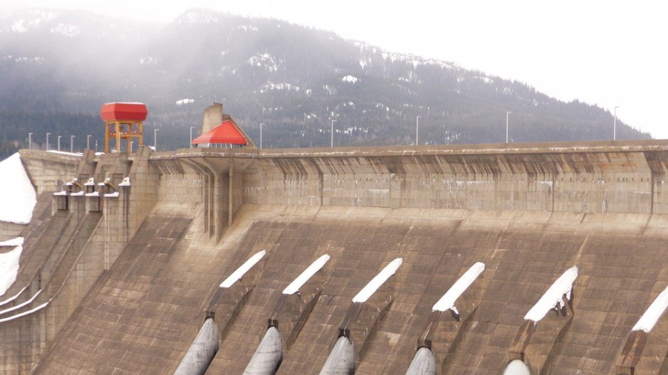 revelstoke-dam-shutterstock