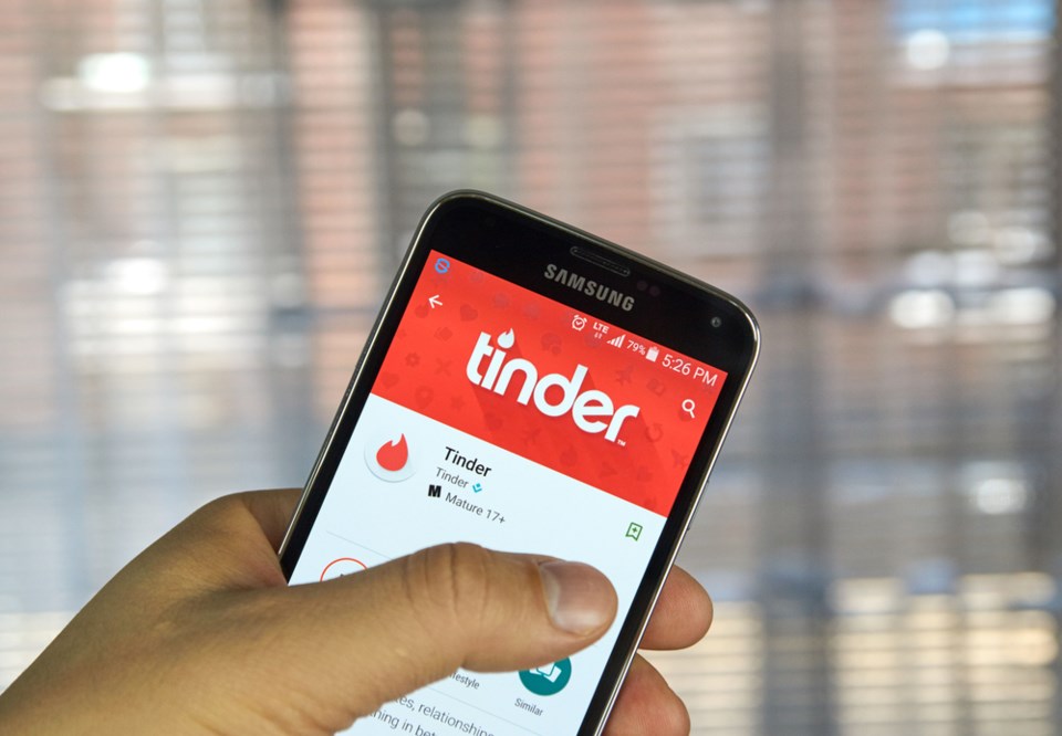 shutterstock_tinder