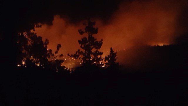 The view right behind SORCO at the height of the Eagle Bluff fire. (via SORCO)