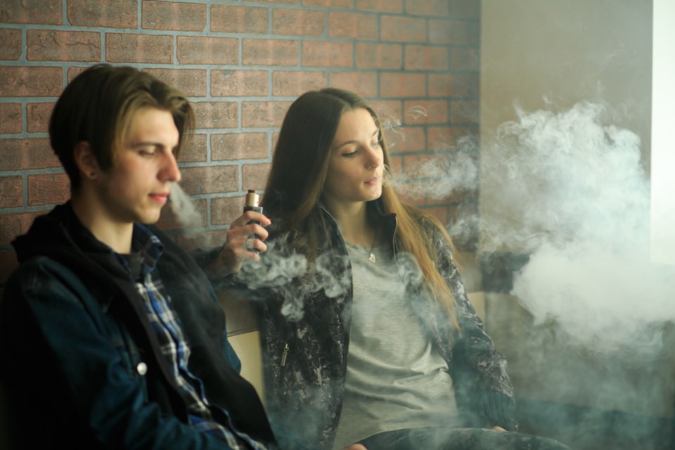 teen-vaping