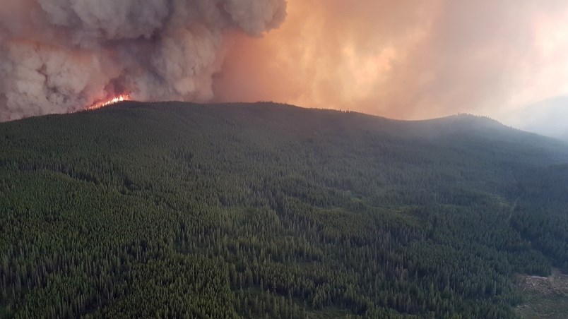wildfire smoke -mountain