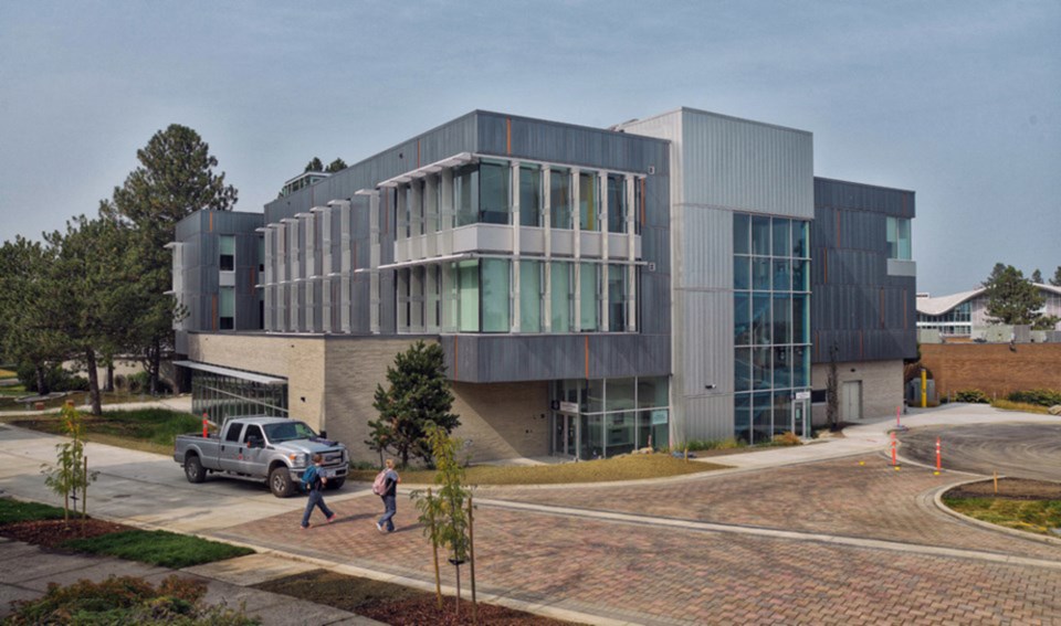 tru-nursing-building