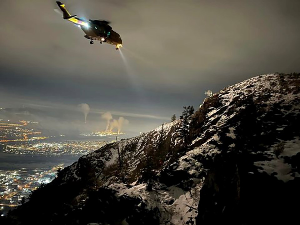ksar_paraglider-rescue_1