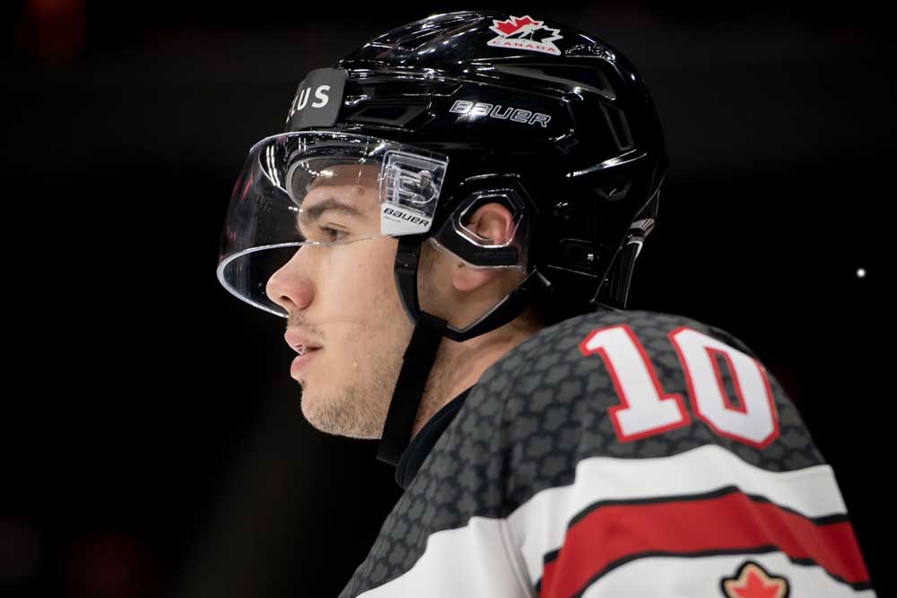 Hockey Canada on X: 🚨 GOAL! Logan Stankoven puts home the rebound to tie  the game! #WorldJuniors