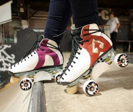 New Horizon Mall will host a pop-up roller skating rink Dec. 7. Photo: Retro Rollers Inc. Facebook page.