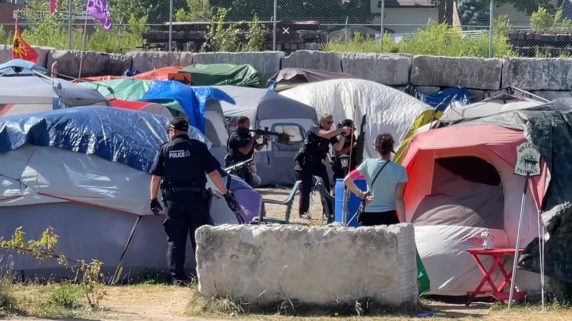 Image Of Police Response To Gun Call At Kitchener Encampment Prompts Online Criticism Citynews Kitchener