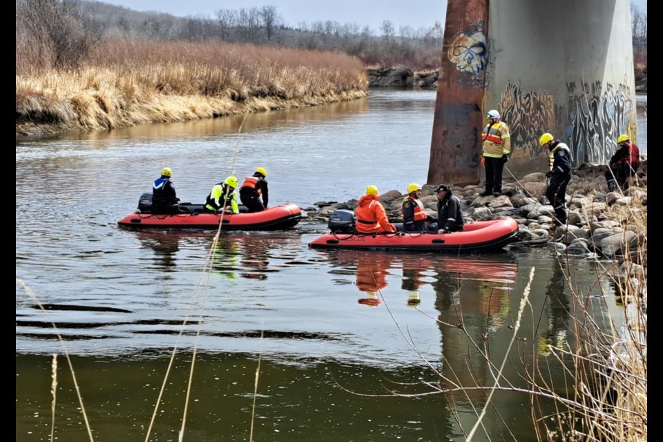 Cold Lake Fire Rescue on Beaver River conducting water rescue training.

Photo courtesy of the City of Cold Lake.