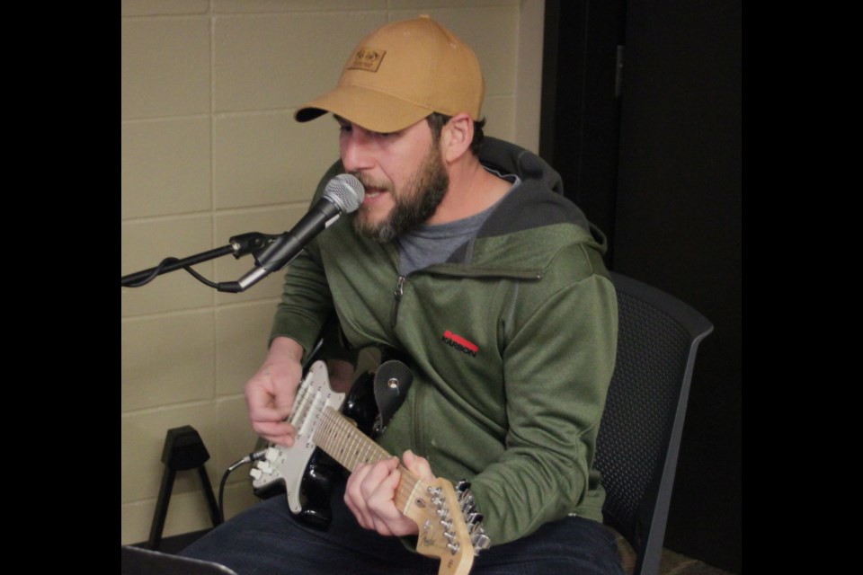 Local musician Greg Chiasson provided some musical entertainment for the Lac La Biche Curling Club’s final Friday fun night of the season. Chris McGarry photo.