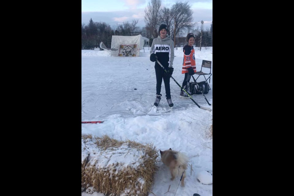 An outdoor rink in Mallaig is keeping kids on the ice.