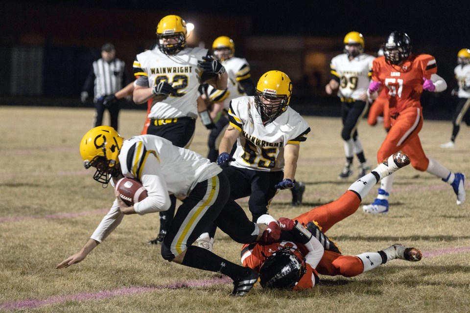 The St. Paul Lions won 36-12 in a game against the Wainwright Commandos on Friday.