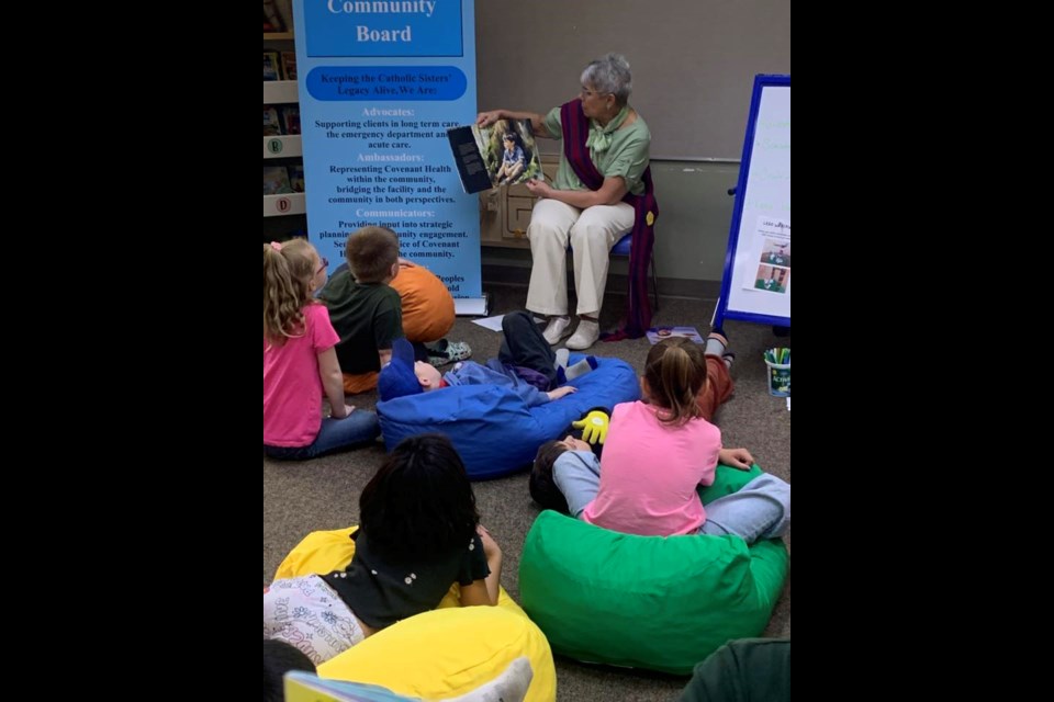  Bonnyville Health Centre Community Board Vice Chair Carrie Goldsmith recently volunteered to read at a children's story time at the Bonnyville Municipal Library.  