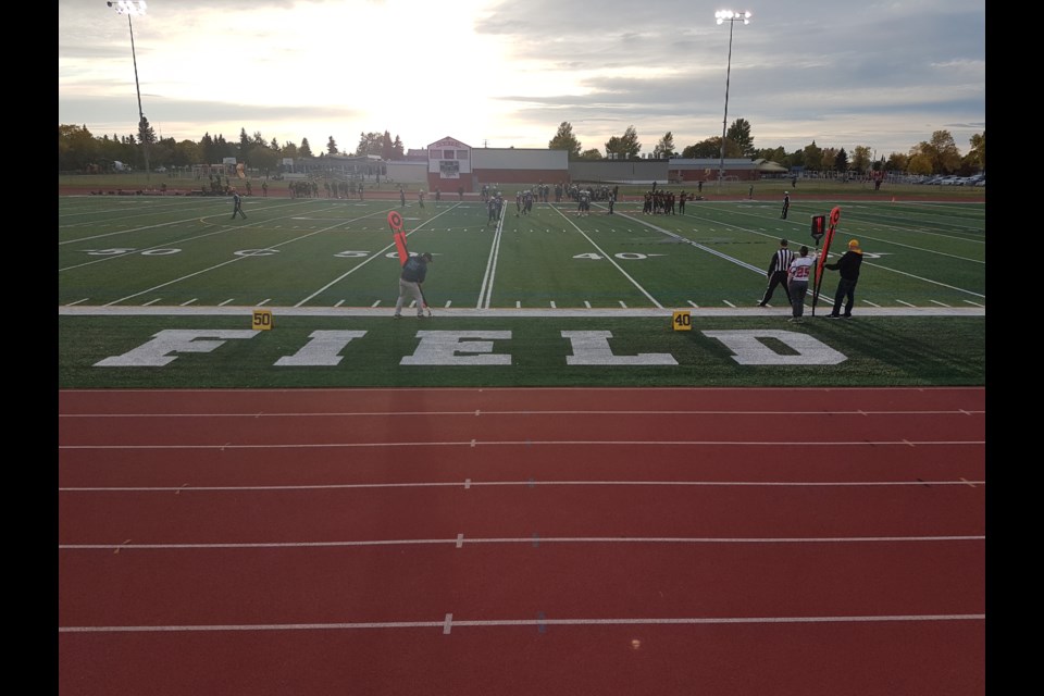 Play stayed near centre field during the Bandits and Ravens fourth period, as the teams battled back and forth.