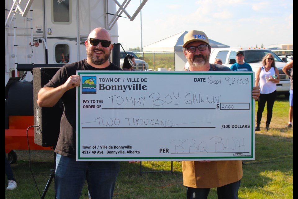 Tommy Boy Grillin' wins Overall Grand Champion and the $2,000 grand prize.