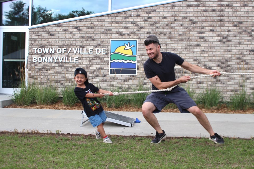 Families, couples and community members came out to the Town of Bonnyville's square to enjoy activities, grab a meal or a treat, or both, on Friday night. Community Fun Fridays is a community event hosted by Bonnyville & District FCSS, Lakeland Family Resource Network, Bonnyville & District SPCA, and Lakeland Centre for FASD.