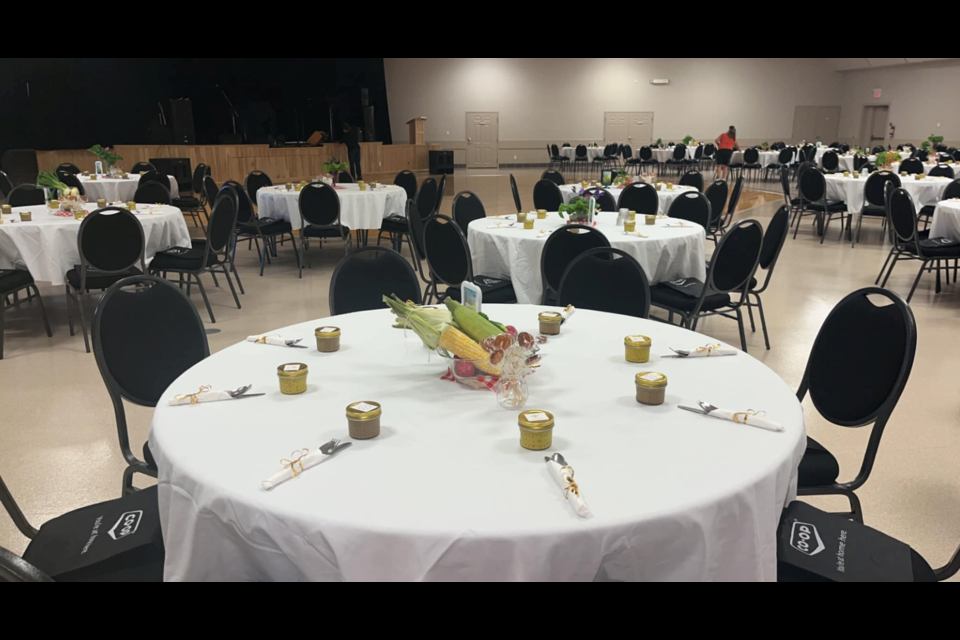 A night of celebrated farmers in the community took over the Plamondon Festival Centre on Aug. 12. The center’s hall was adorned with local goodies prepared by organizers and producers. 