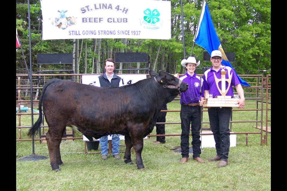 Dayton Dechaine was the Grand Champion.
