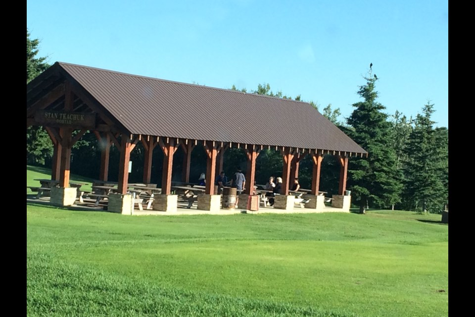A small group of Lac La Biche and District Chamber of Commerce members met last Wednesday at the outdoor pavilion at the Lac La Biche golf course. Businesses coping with crime was one of the topics.