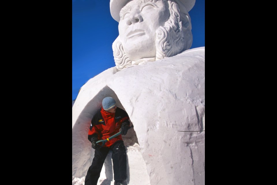 An example of the large-size snow sculptures that are possible.