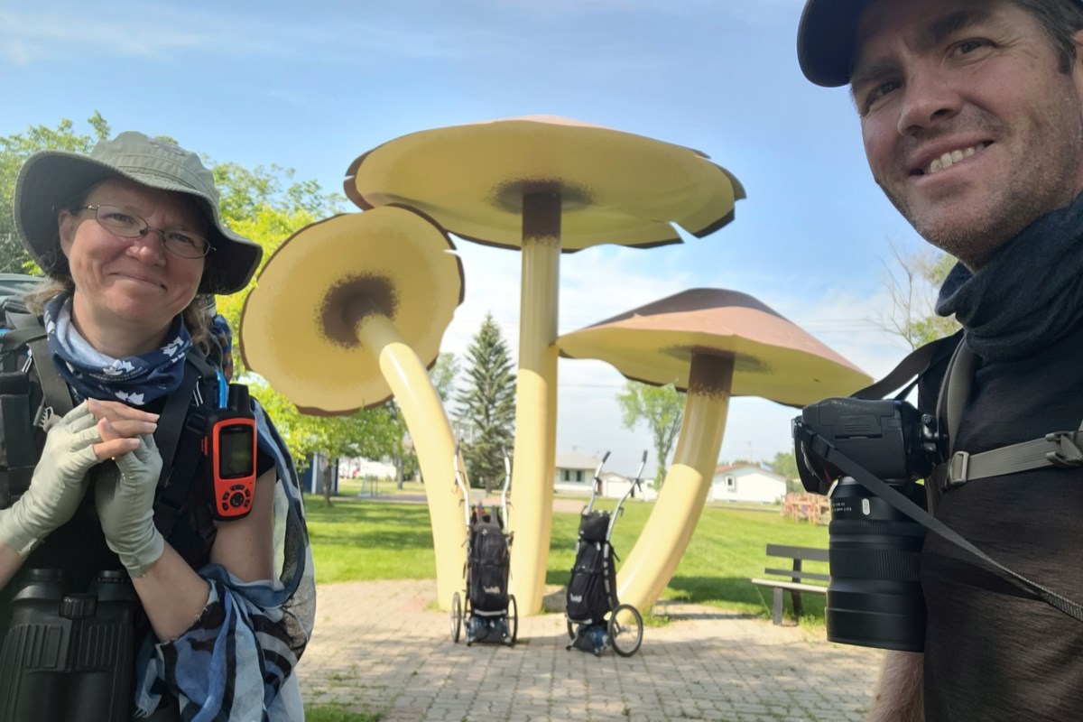 Randonneur du Sentier transcanadien dans le nord de l’Alberta