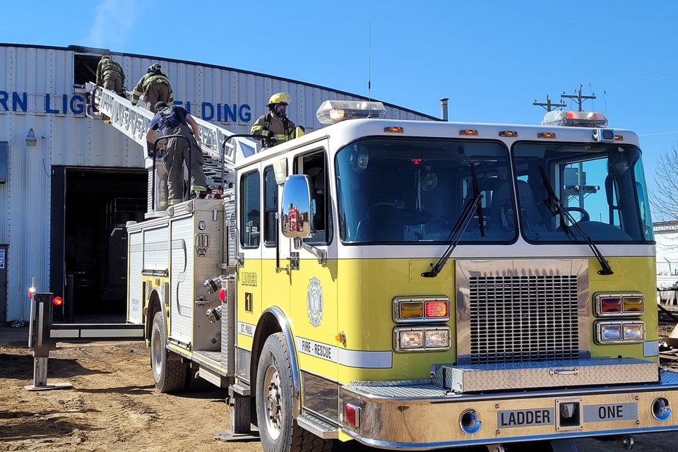 Ladder truck SPFD