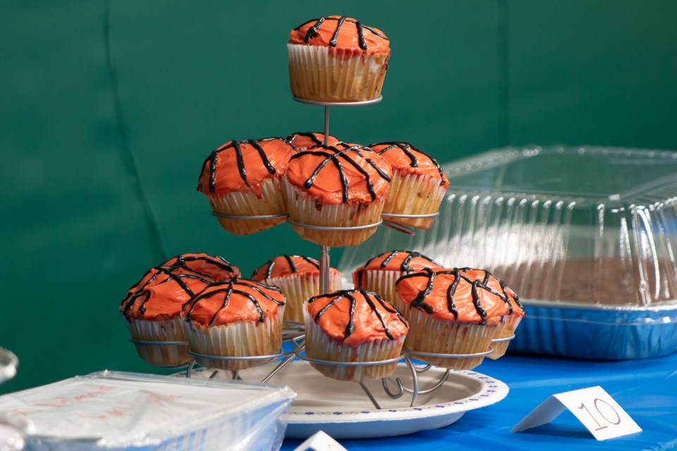 Over a dozen cakes and items were auctioned during Glendon School's annual cake auction on April 25.