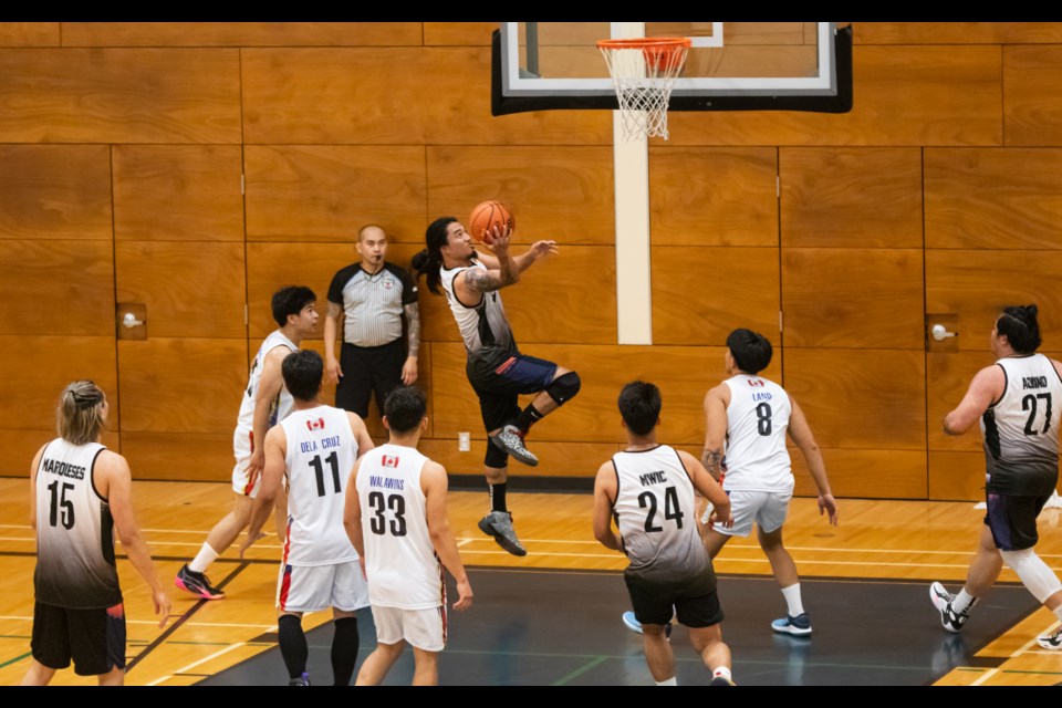 The Vilna Team plays the Edmonton Hustlers during the semi-finals.