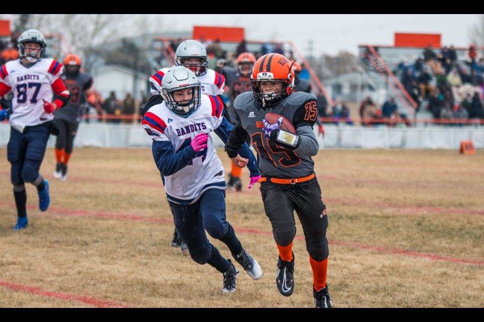 Tyson Trefenanko (#15) nails the Bengals' winning touchdown against the Bonnyville Bandits on Nov. 4.