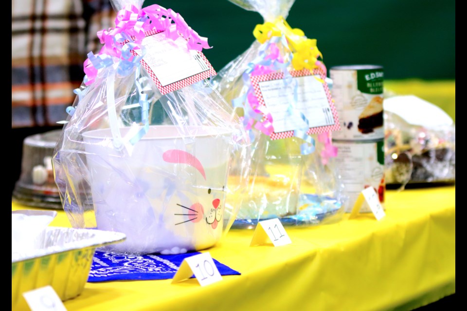 An array of colourful cakes, cupcakes, and other dishes graced Glendon School during its 13th annual Cake & Dish Auction on March 30.