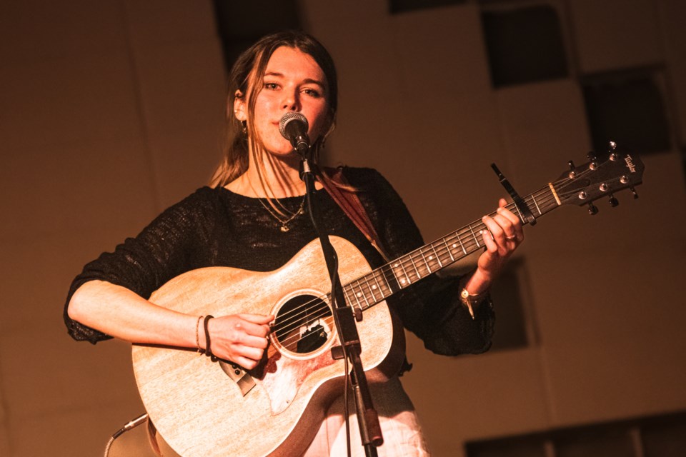 Over 10 local talents and musicians performed on March 13 at the Mannawanis Native Friendship Centre during a live music event.
