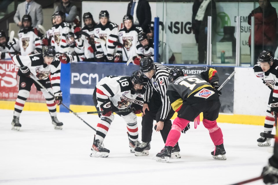 On March 1, the Pontiacs plays the Whitecourt Wolverines at the RJ Lalonde arena.